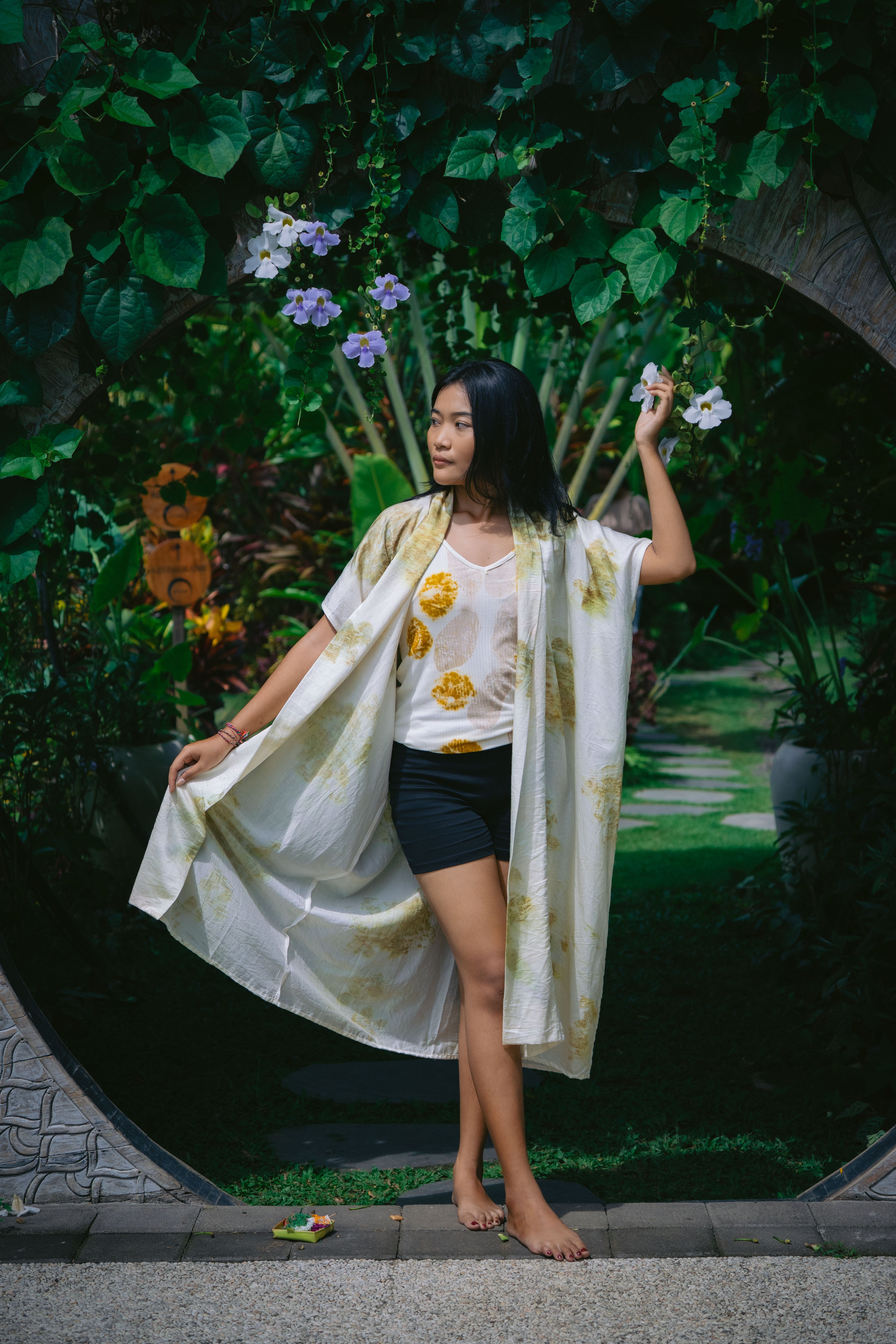 The Yogini β White, Green & Yellow Cotton Silk Eco Print Pyjamas